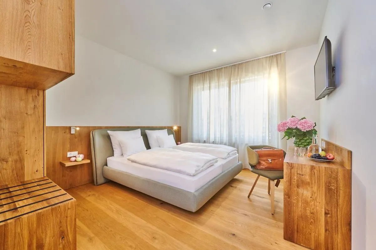 Hotel Der Einrichter Straubing 0*,