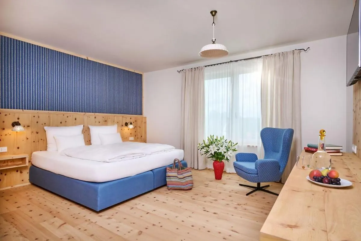 Hotel Der Einrichter Straubing 0*,  Germany