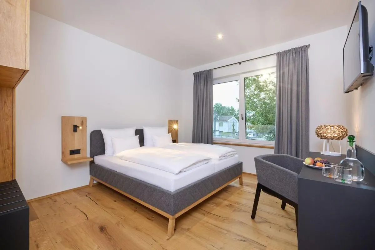 Hotel Der Einrichter Straubing 0*,  Germany