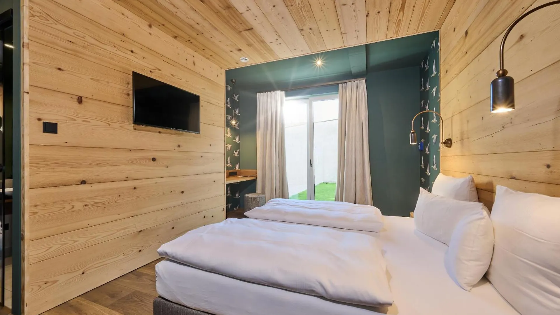 Hotel Der Einrichter contacts